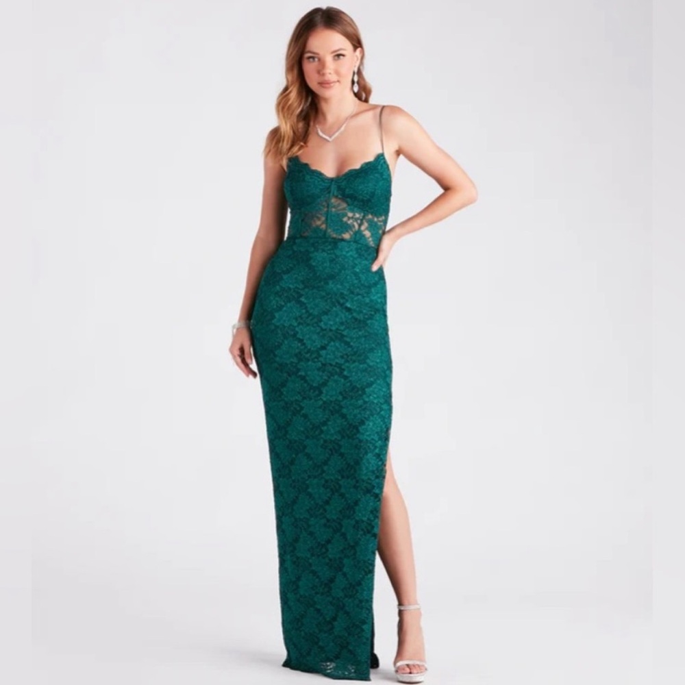 NWT long glitter lace dress with slit